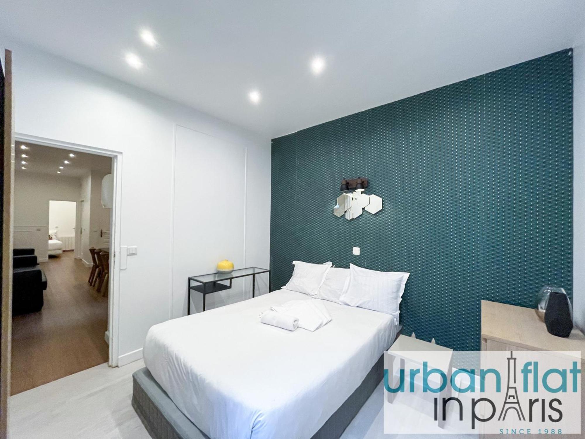 Urban Flat 35 - 2 Bedroom Grands Boulevards * Paris