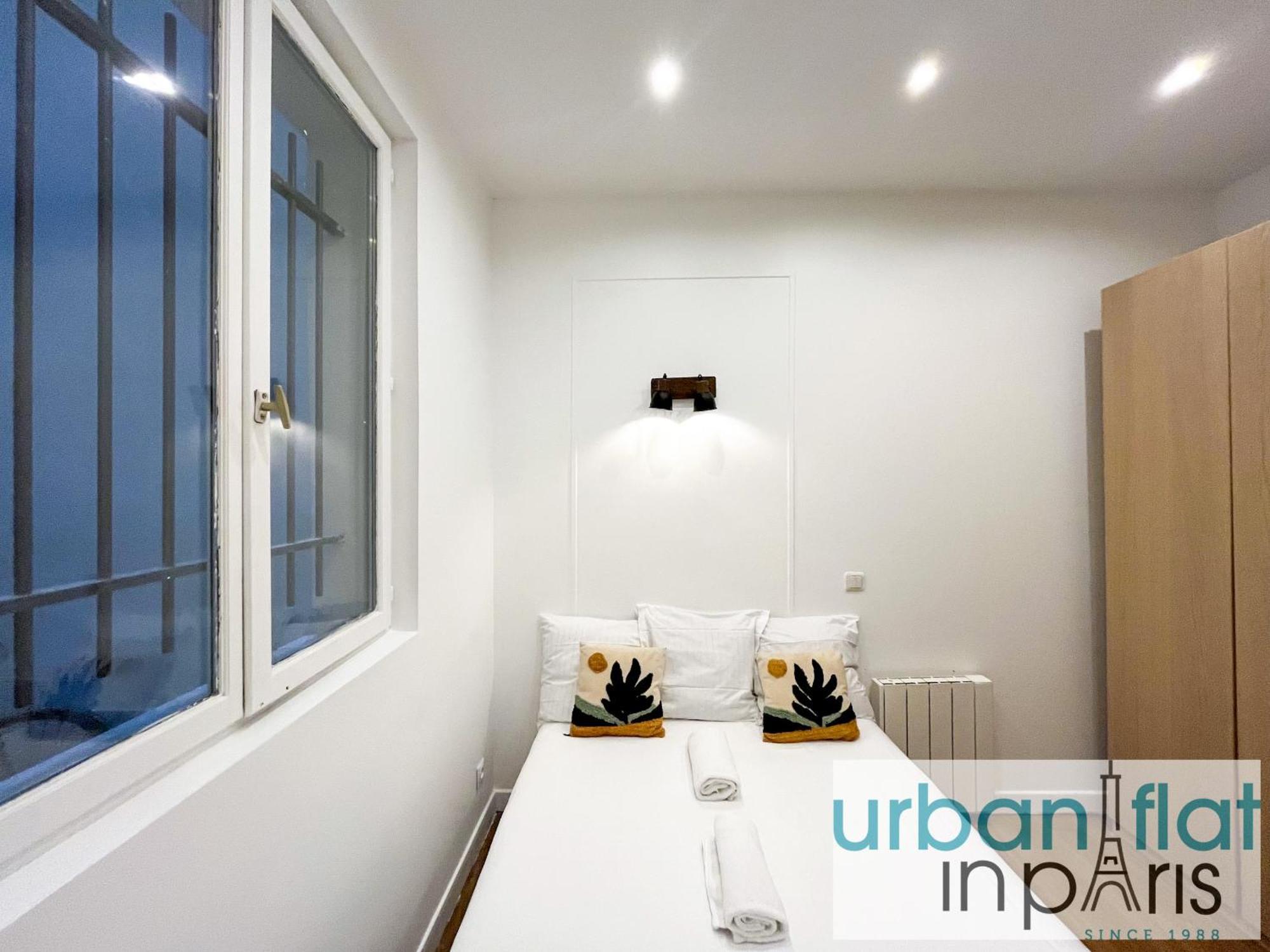 Urban Flat 35 - 2 Bedroom Grands Boulevards Apartment